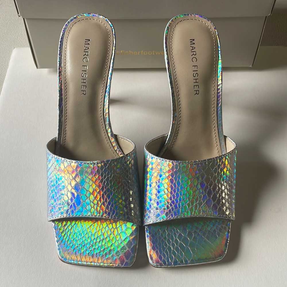 Marc Fisher Womens Danria Heeled Dress Sandal, Silver Size 7.5M - Picture 3 of 8